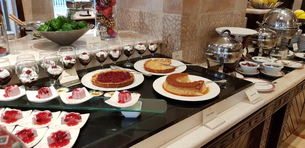 Hotel Crown Inn 물탄 외부 사진